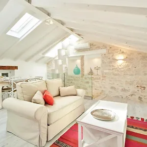 https://old-town-spendid-apartments-by-irundo.in-istria.net